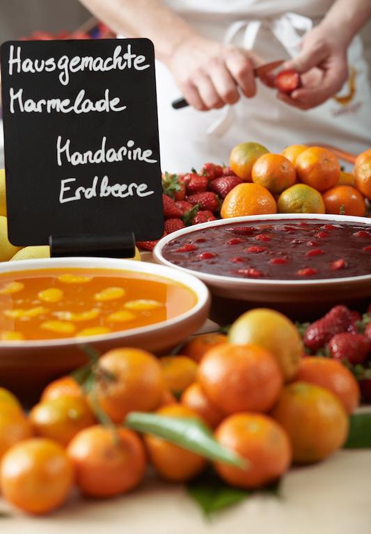 Готель Landzeit Restaurant Voralpenkreuz Заттледт Екстер'єр фото
